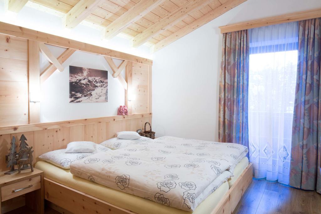 Alpin Apartments Kolfuschg Zimmer foto
